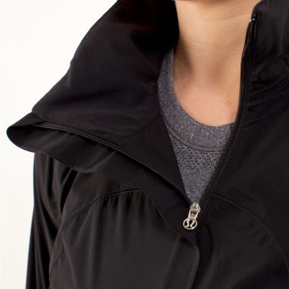 Lululemon Run: In The Rain Jacket
Black - Picture 3 of 16